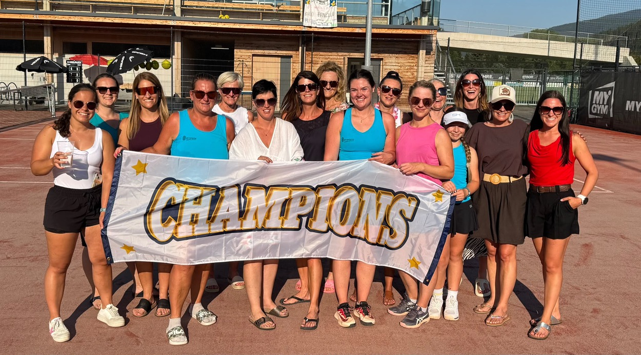 Dreifacher Meistertitel für die Tennisdamen!